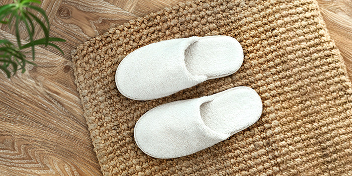 Slippers & Flip Flops