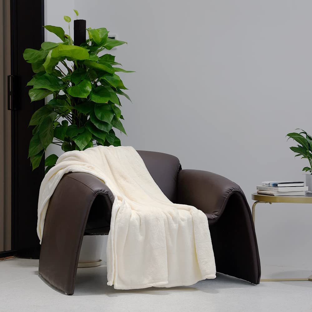 Cream/ Natural Luxury Fleece Blanket 140 x 180cm
